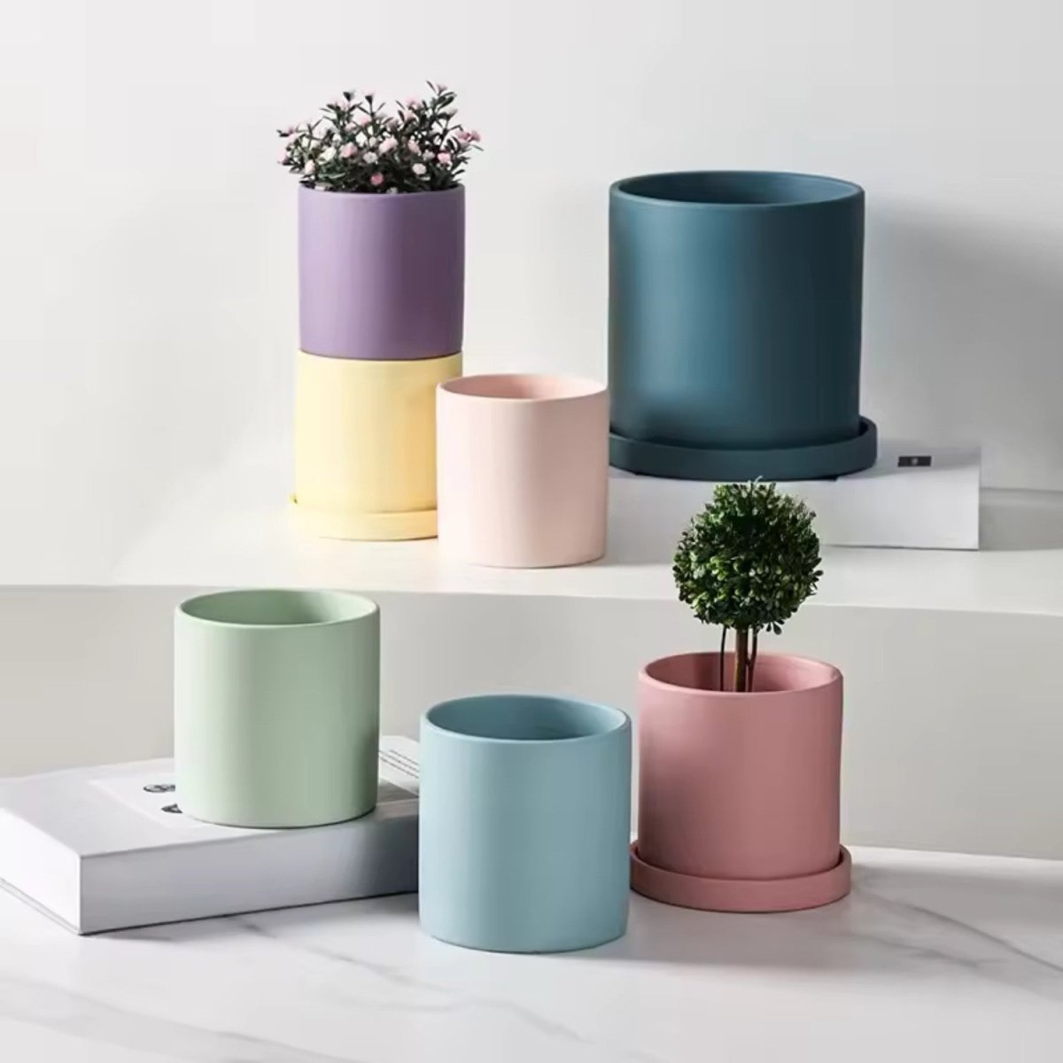 Elegant Ceramic Flowerpot with Saucer - Flowerpot - Wild Eye Vision