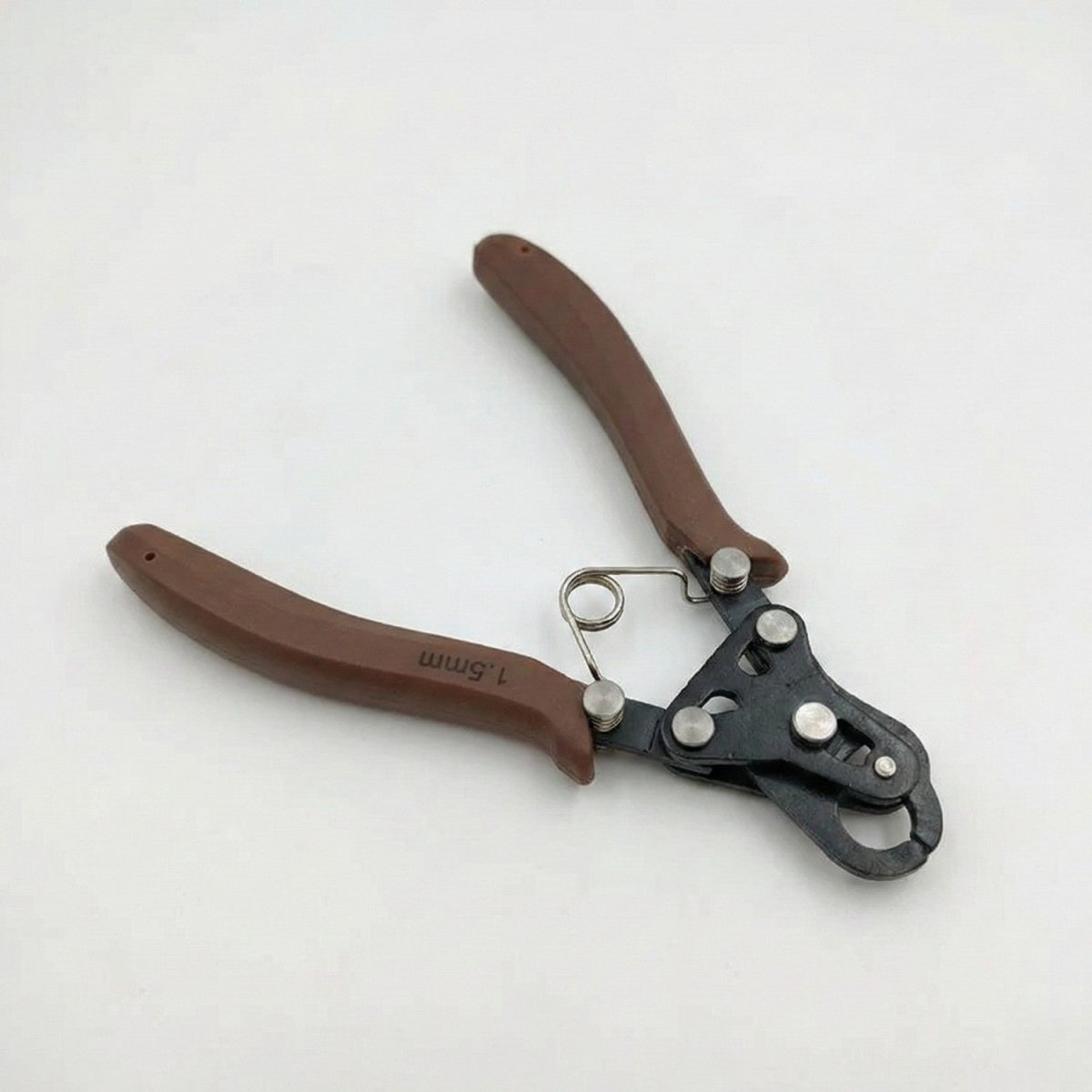 Precision Jewelry Looping Pliers - Jewelry Plier - Wild Eye Vision