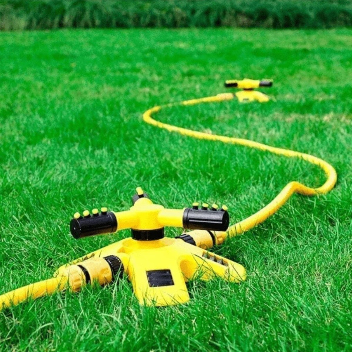 Triple Nozzle Lawn Water Sprinkler - Garden Sprayer - Wild Eye Vision