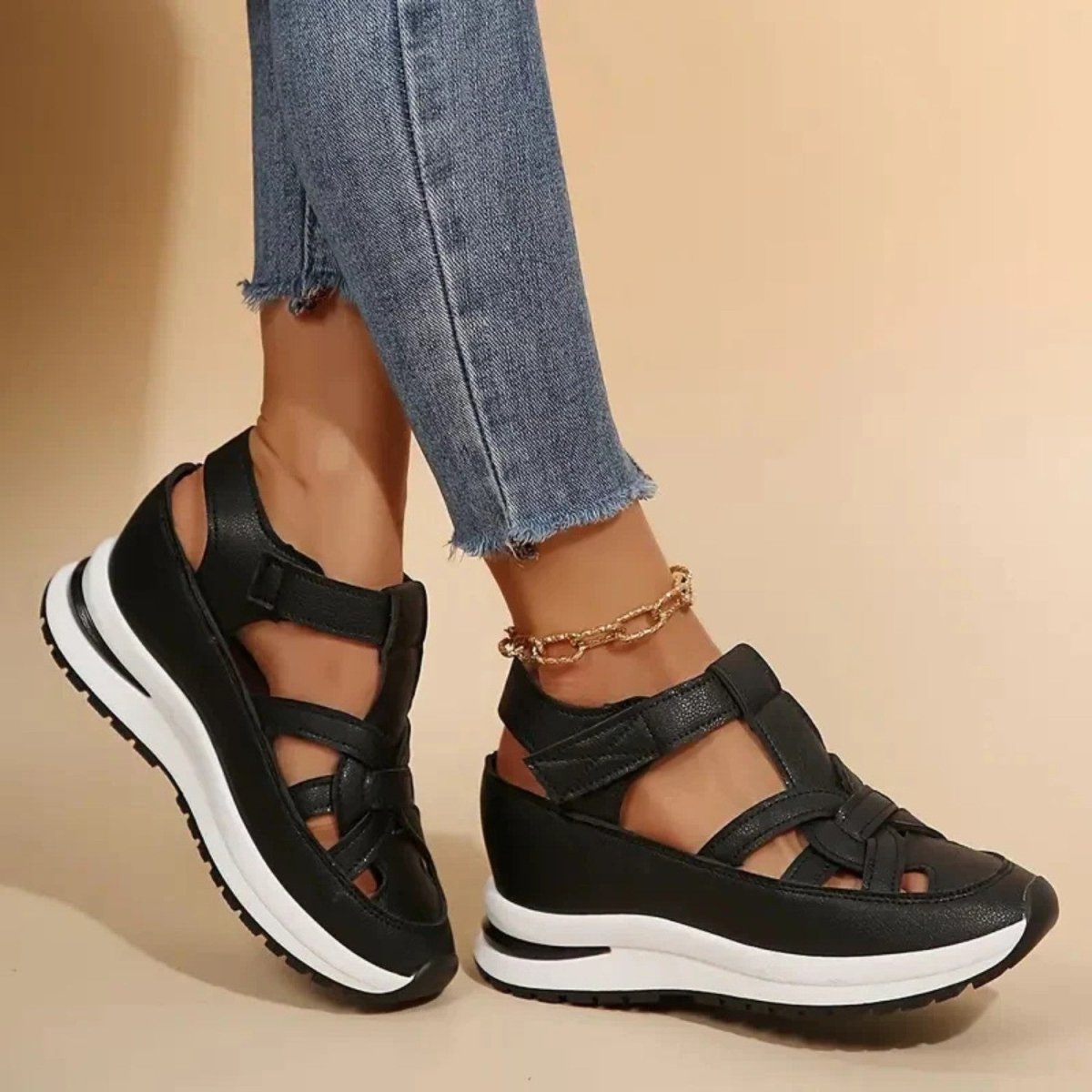 Comfortable Women’s Walking Sandals - Walking Shoes - Wild Eye Vision
