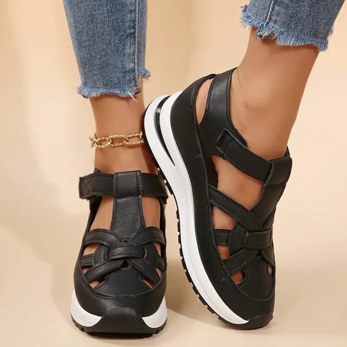 Comfortable Women’s Walking Sandals - Walking Shoes - Wild Eye Vision