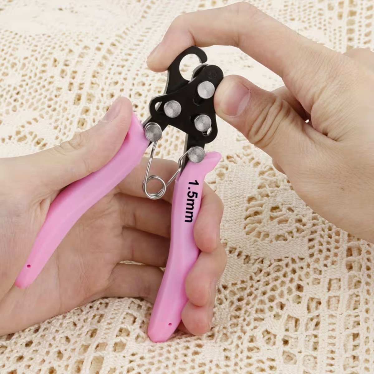 Precision Jewelry Looping Pliers - Jewelry Plier - Wild Eye Vision