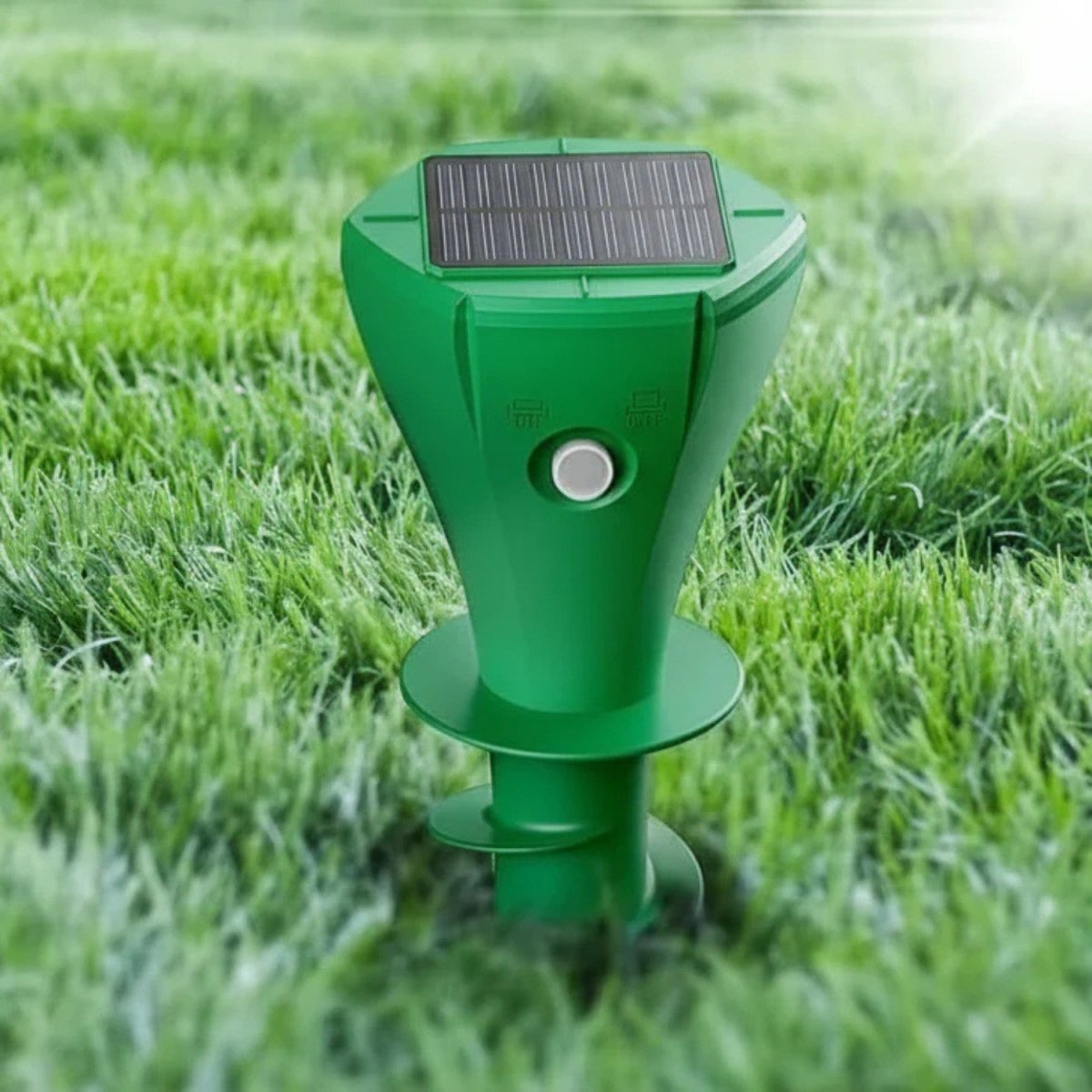 Solar Mole Repeller with Vibrations - Mole Repellent - Wild Eye Vision